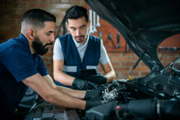 What to Do When You Get a Flat Tyre at Home, Work, or Roadside